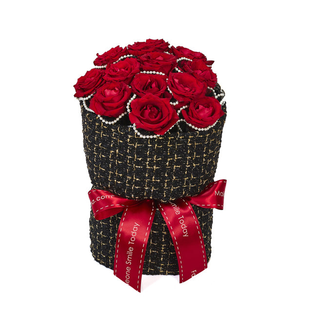 Classy Tweed (Red/Black) – Flower Bouquet