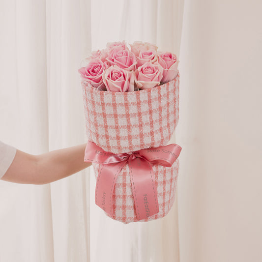 Classy Tweed (Light Pink) – Flower Bouquet