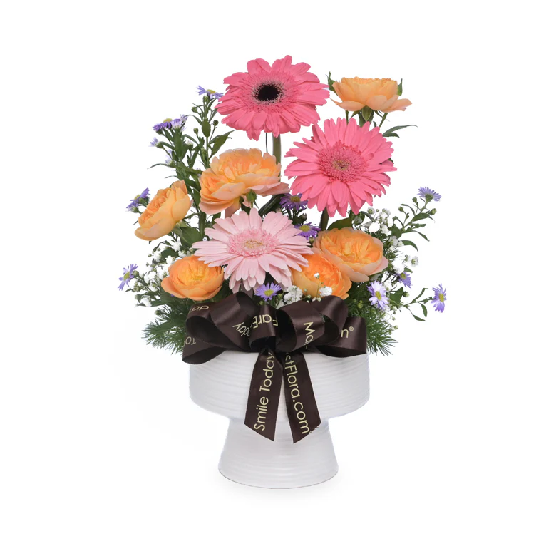 Softly Spoken – Table Flowers