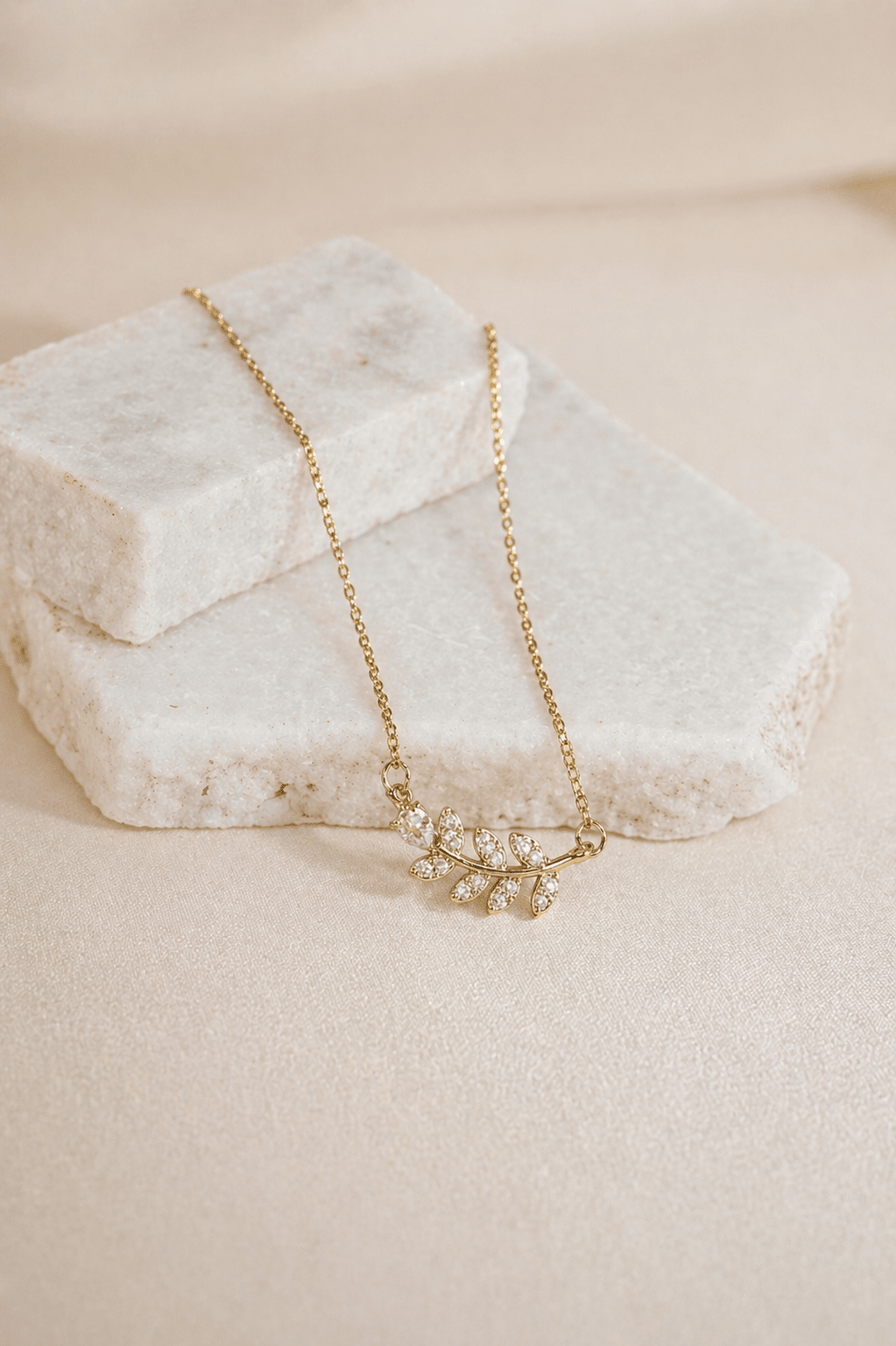 Celeste Leaf Necklace (18 - 20cm)