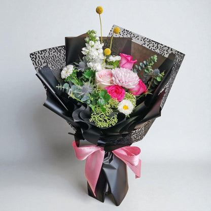 Lisa - Roses Flower Bouquet