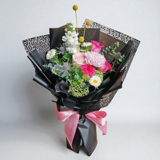 Lisa - Roses Flower Bouquet