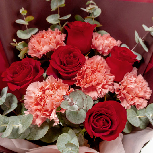 MYMDG06 - Loving Grace - Carnations, Roses