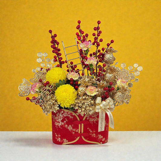 Golden Triumph - Table Flower