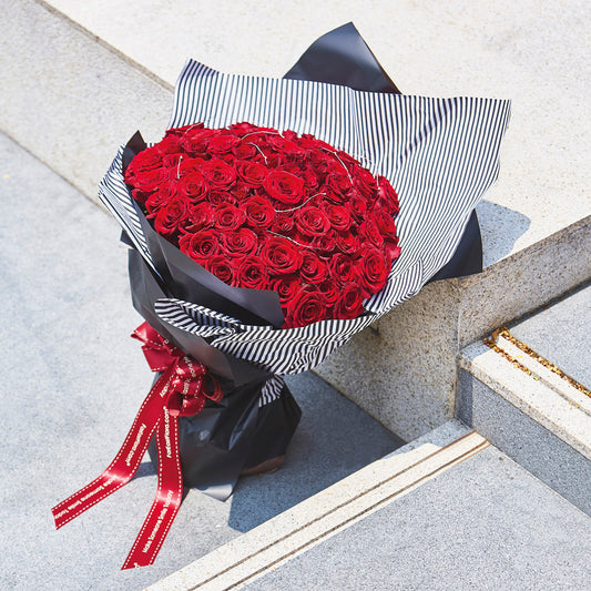 MYNRY07 - Passionately Yours - 49, 99 or 199 Red Roses Bouquet