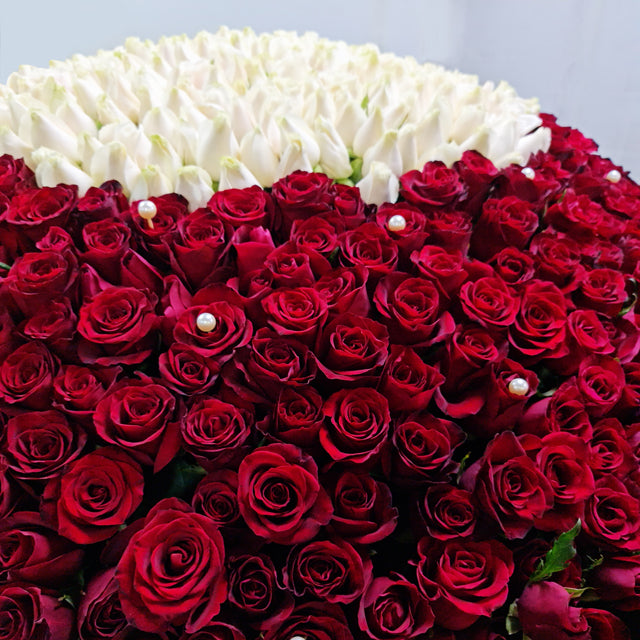 Love Actually 999 Red Roses | Far East Flora – FarEastFlora.com.my